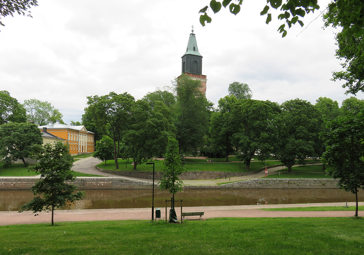Armando Martins Escritor Sagres - Turku, a torre da catedral
